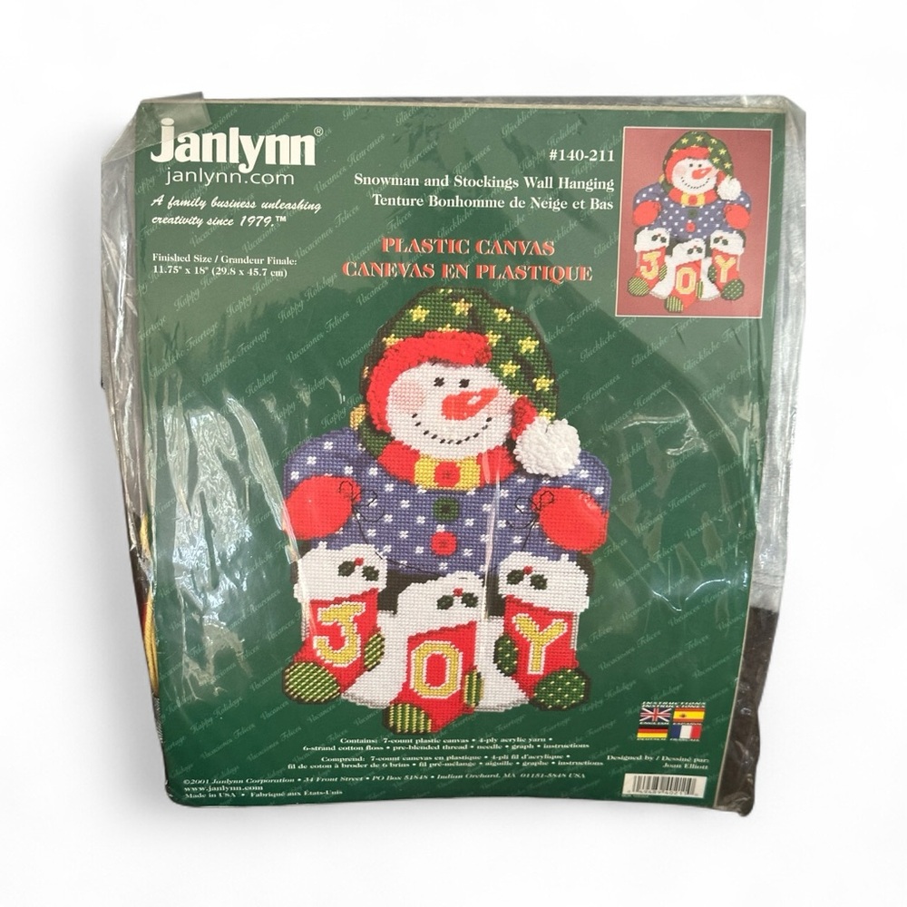JanLynn snowman and stockings wall hanging complete craft kit # 140–211